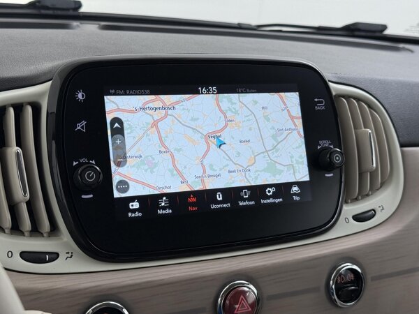Uconnect navigatie met 7" touchscreen/Bluetooth®/Uconnect Live/DAB+