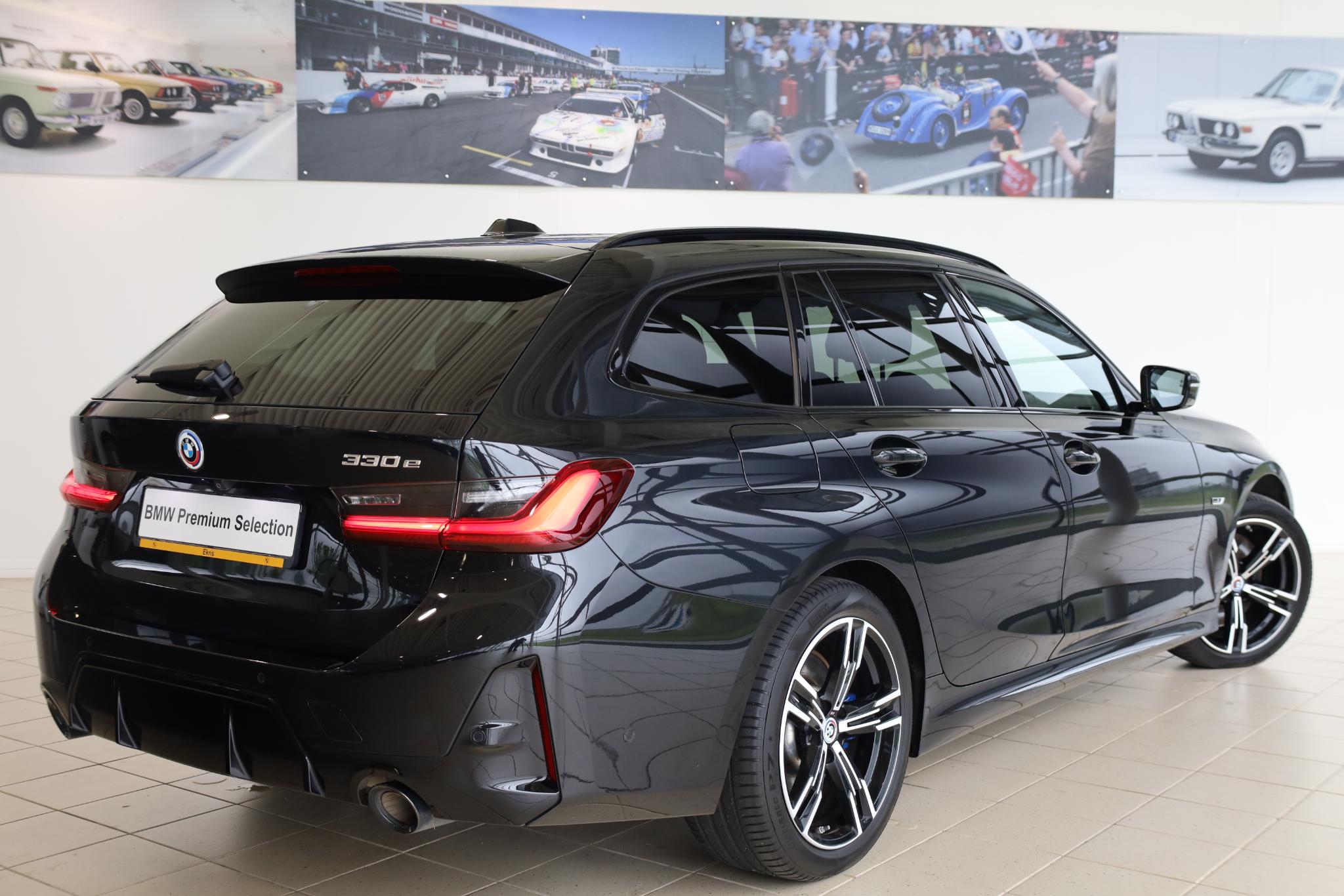 BMW 3 Serie Touring 330e - Afbeelding 2