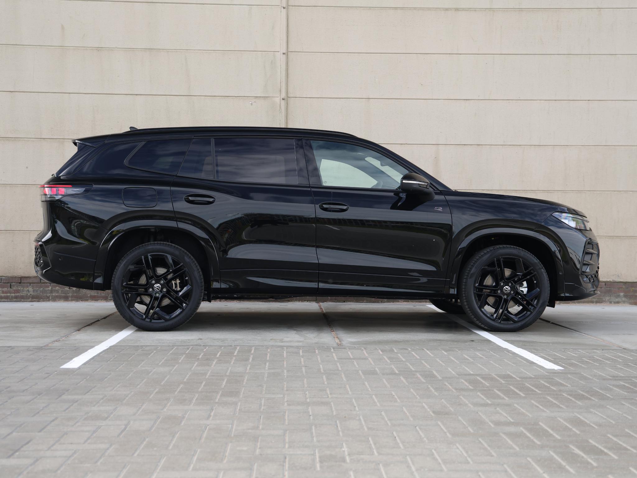 Volkswagen Tayron R-Line Edition 1.5 eHybrid 272 PK - Afbeelding 2