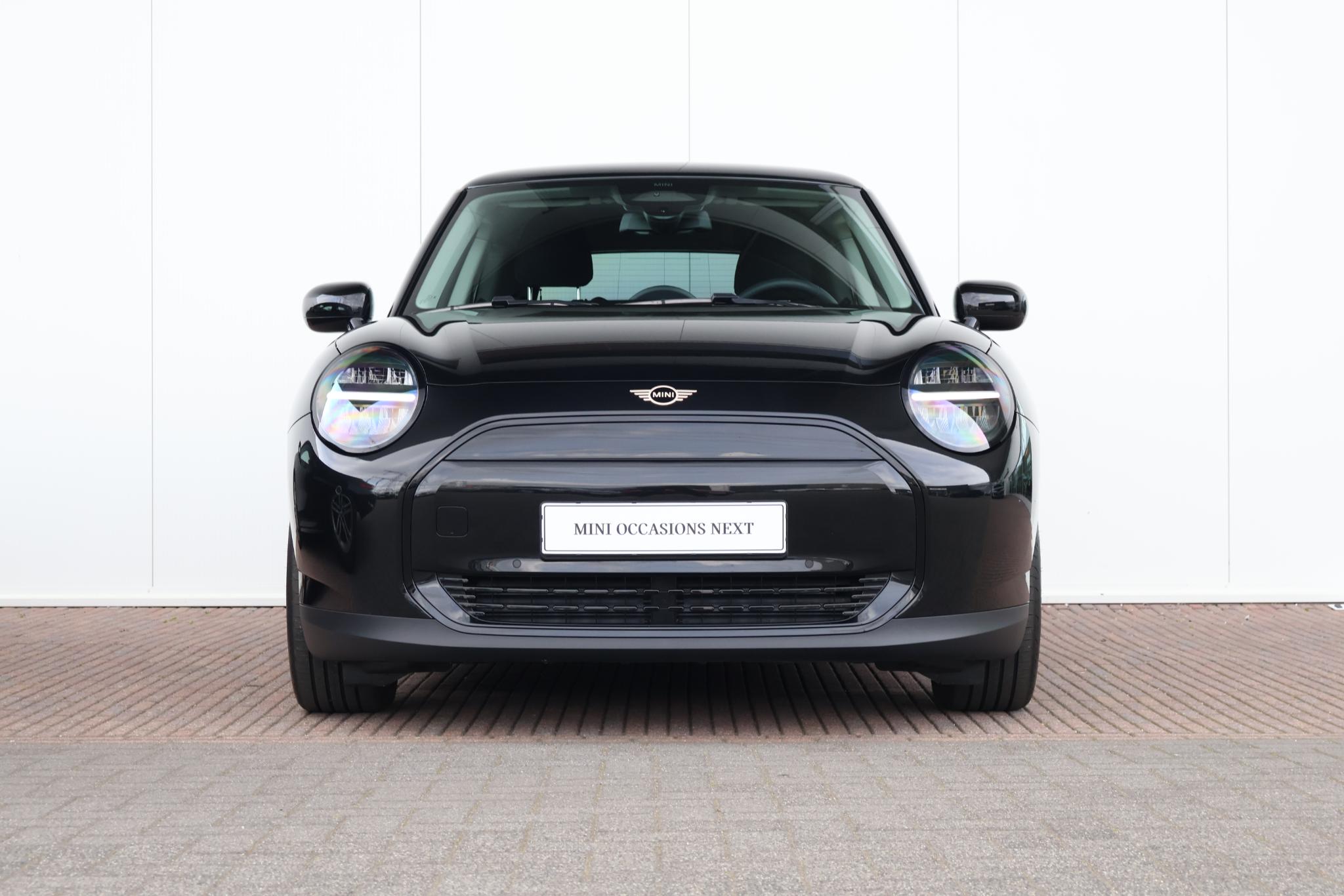 MINI 3-Deurs Cooper E Essential XS 40.7 kWh - Afbeelding 2