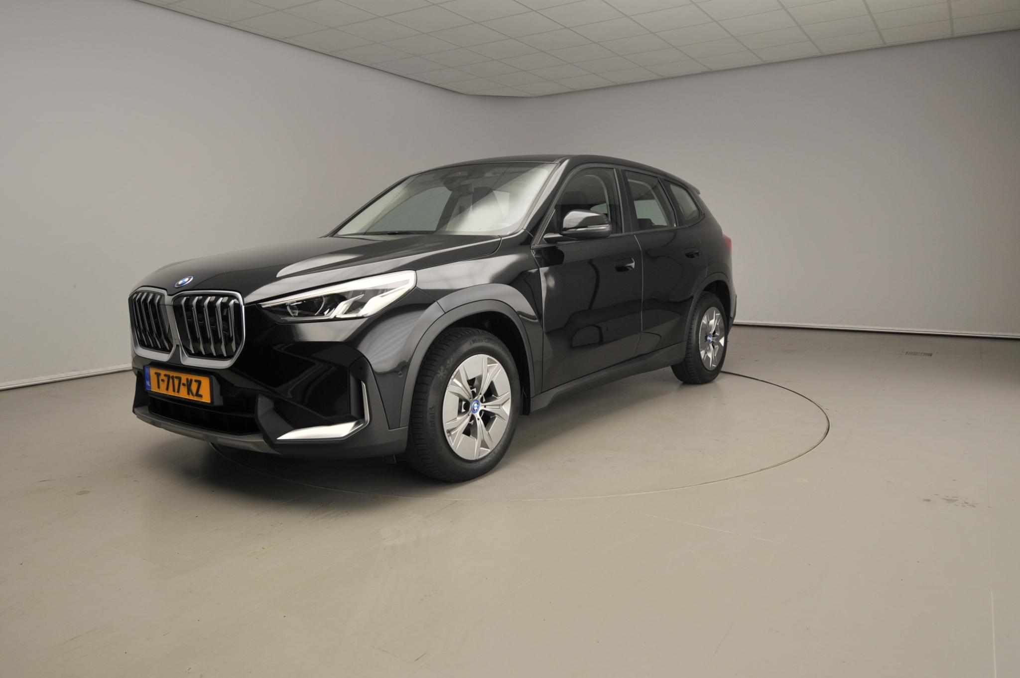 BMW iX1 xDrive30