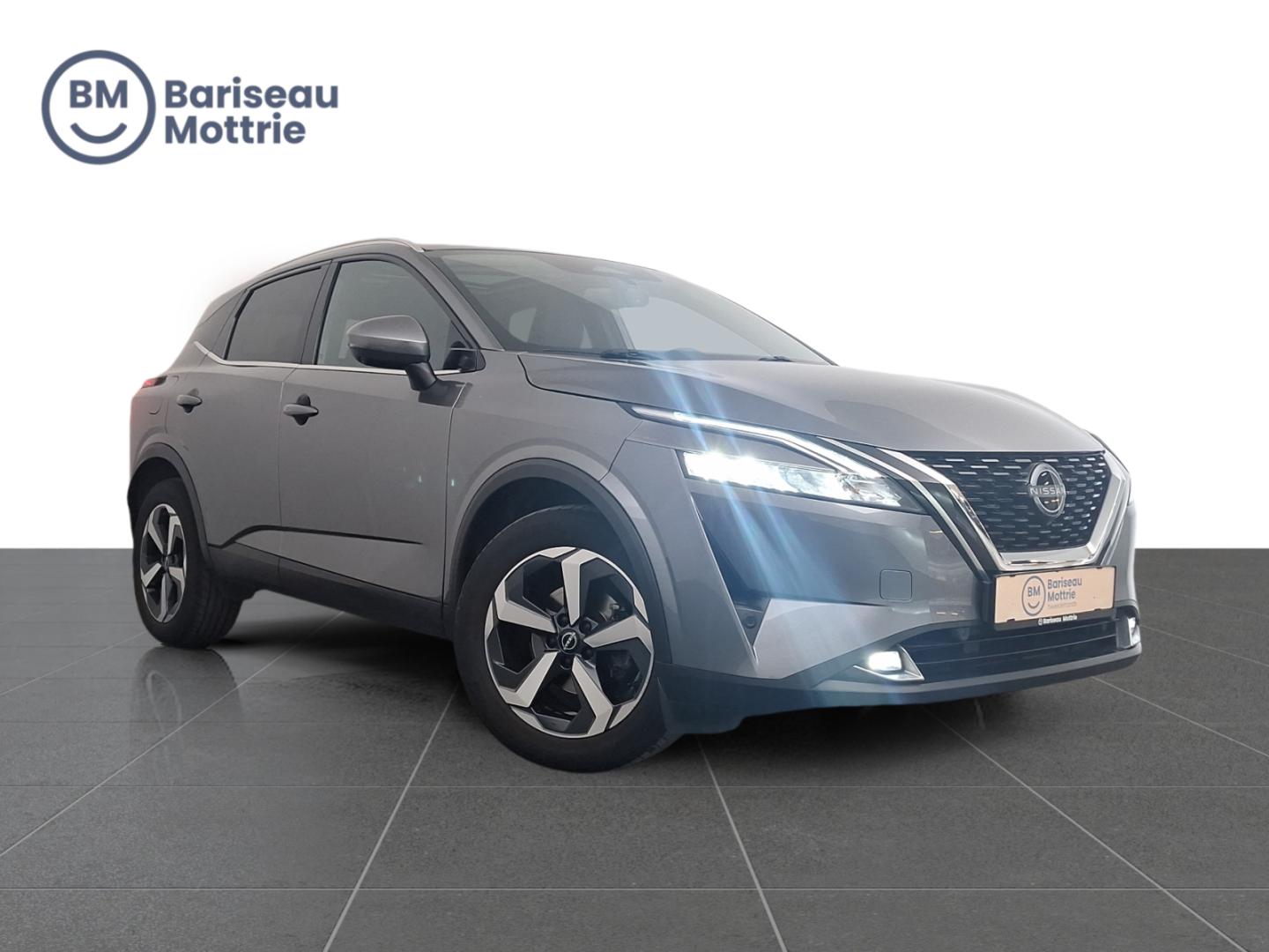 Nissan QASHQAI N-CONNECTA AUTOMAAT *PANO DAK*ZETEL STUURVERWARMING*360°CAMERA SENSOREN*DAB*GPS*CARPLAY*