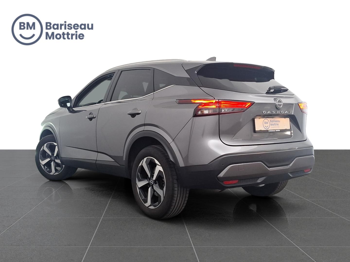 Nissan QASHQAI N-CONNECTA AUTOMAAT *PANO DAK*ZETEL STUURVERWARMING*360°CAMERA SENSOREN*DAB*GPS*CARPLAY* - Afbeelding 4