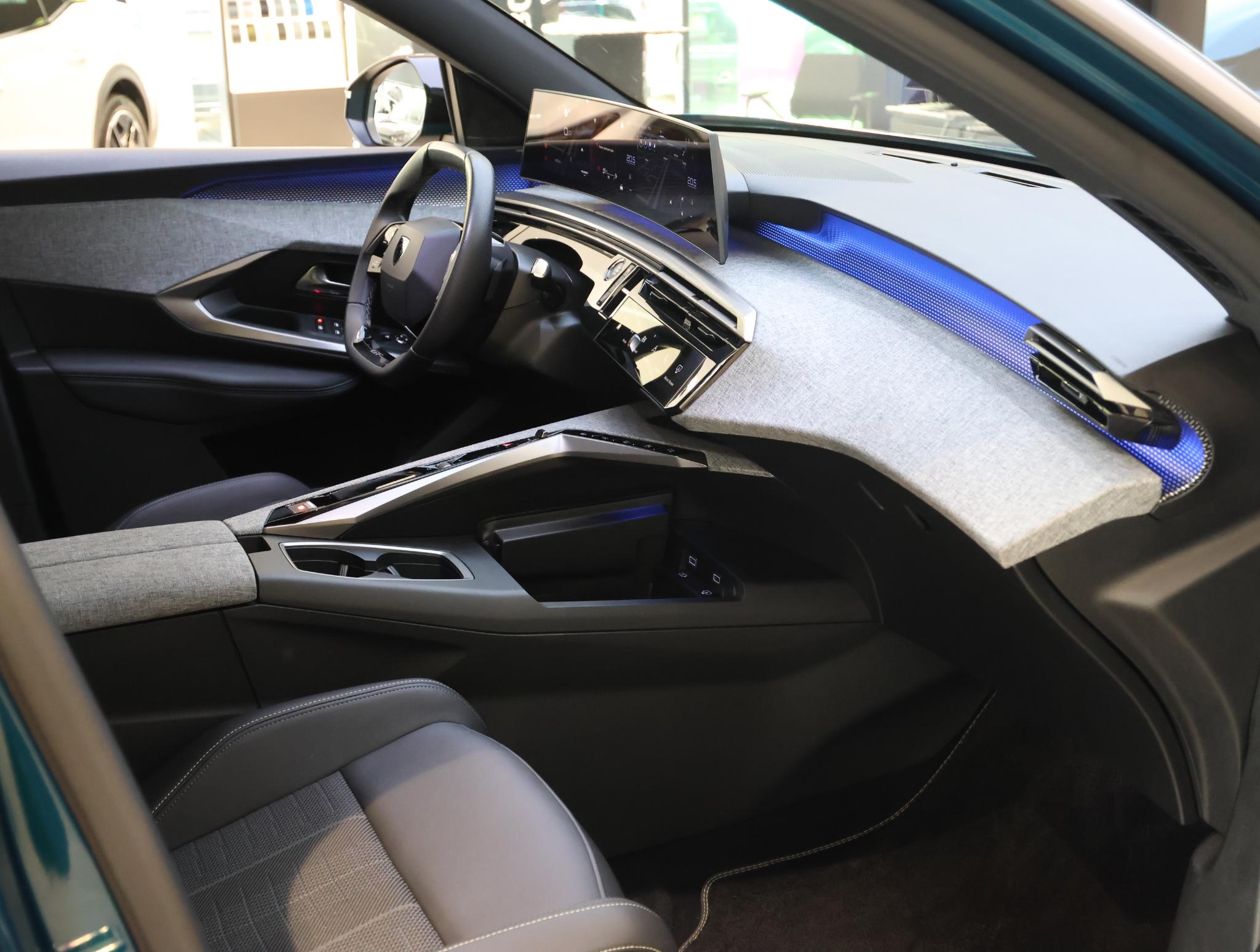 Peugeot 5008 Hybrid 145 PK GT - Afbeelding 5