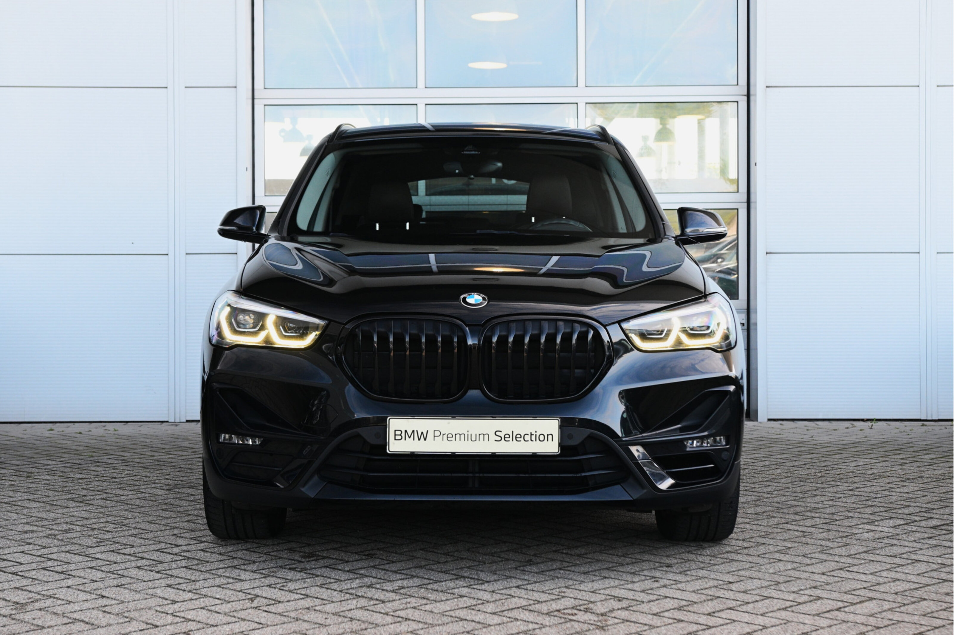 BMW X1 sDrive18i Sport Line Automaat