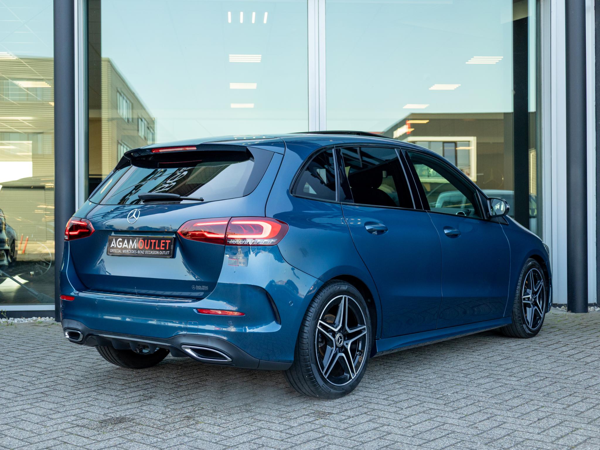 Mercedes-Benz B-Klasse 180 Business Solution AMG - Afbeelding 2
