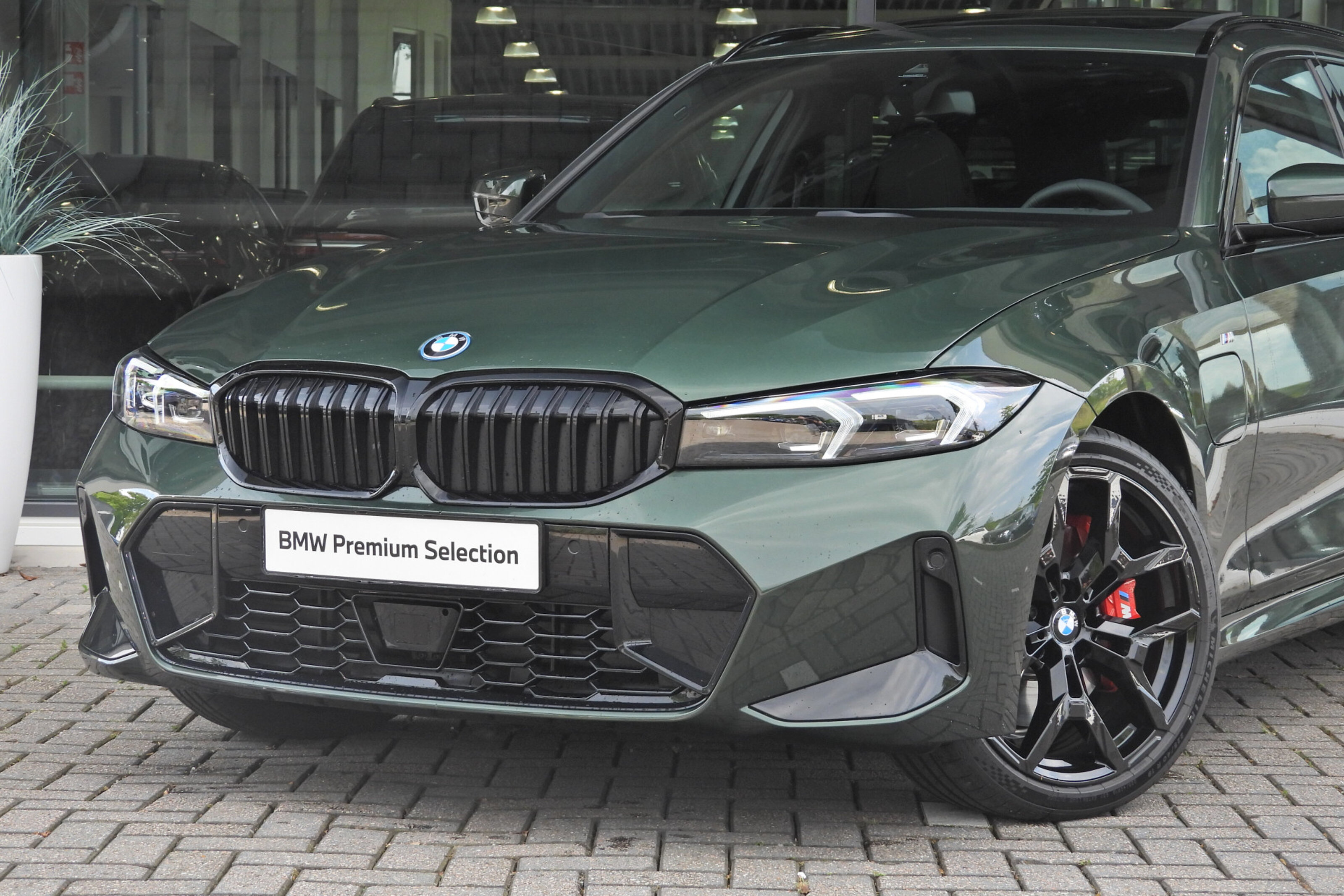 BMW 3 Serie Touring 330e M Sport Automaat