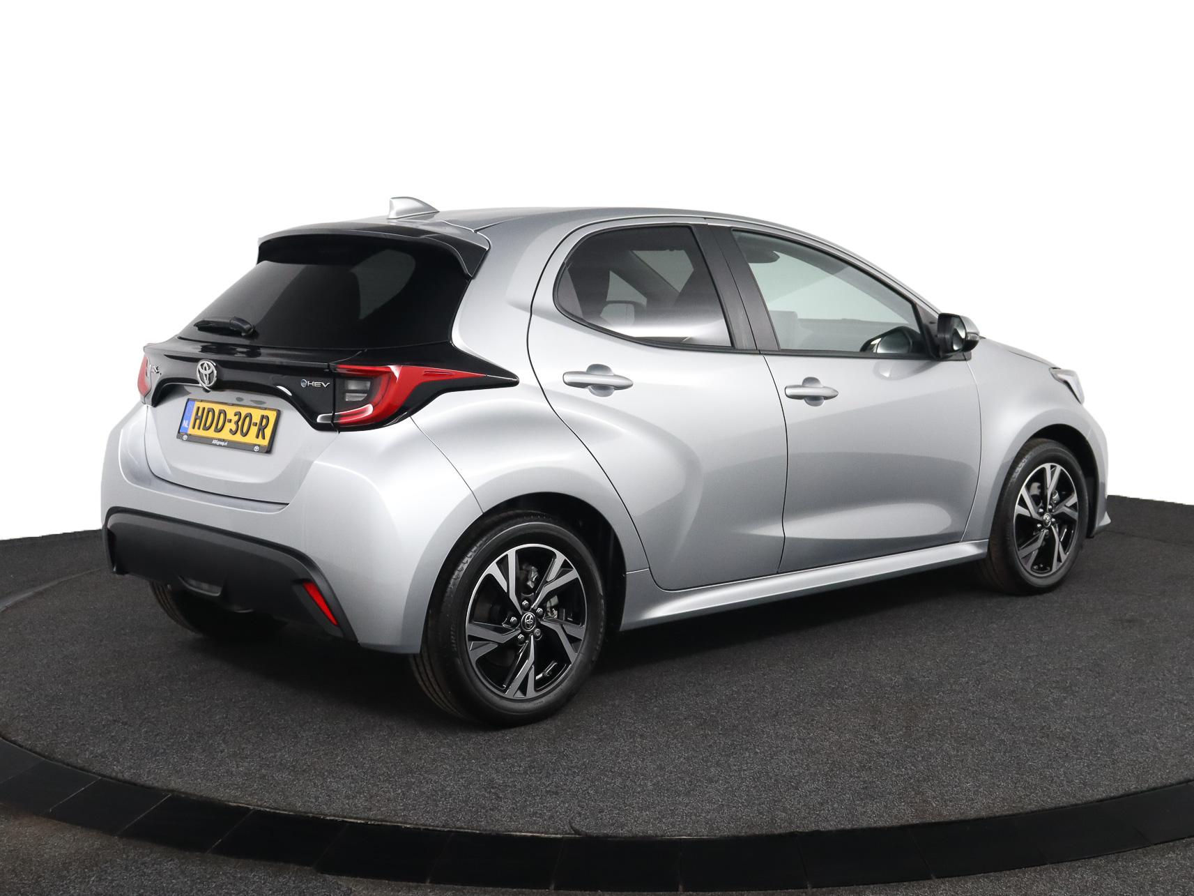 Toyota Yaris 1.5 Hybrid 115 First Edition - Afbeelding 2