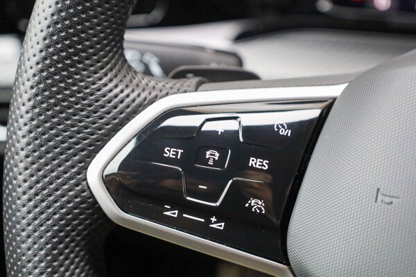 cruise control adaptief met Stop&Go en stuurhulp