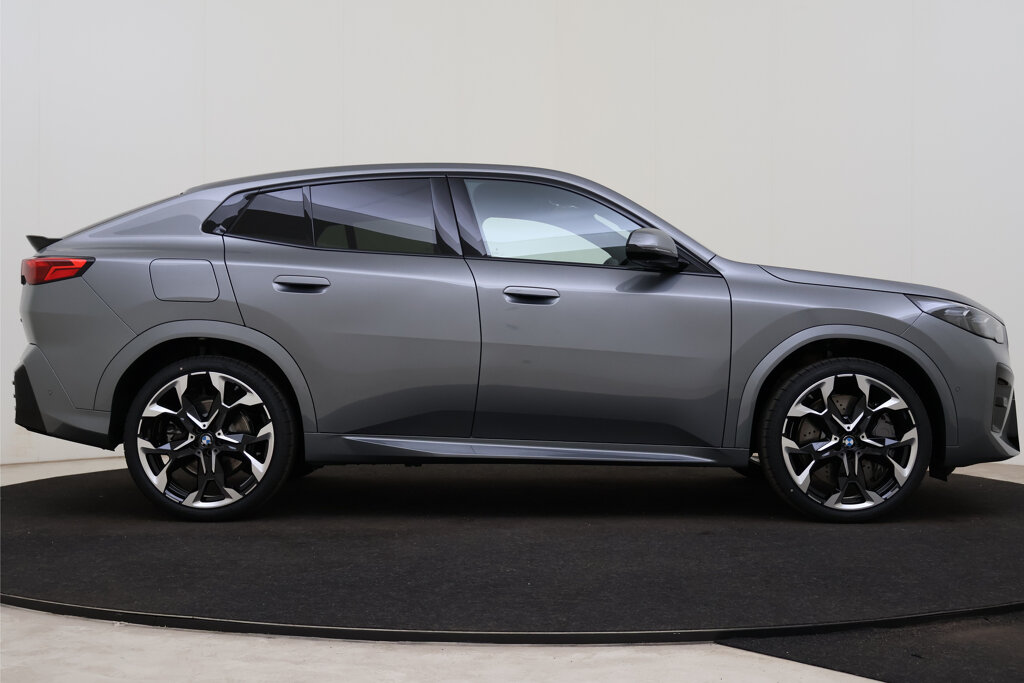 BMW X2 7