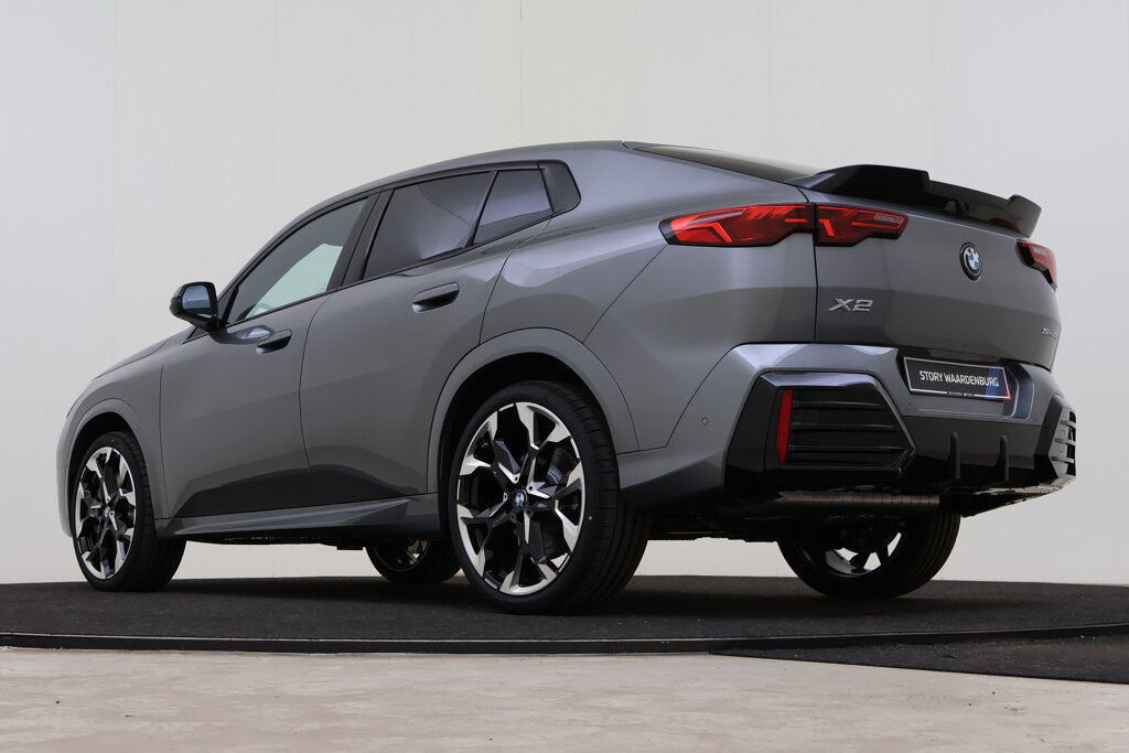 BMW X2 11