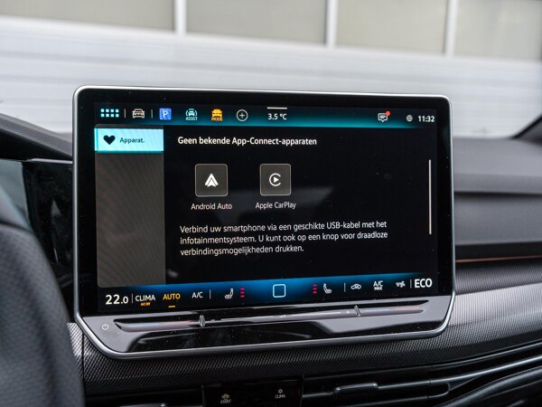 Apple Carplay/Android Auto Apple Carplay/Android Auto