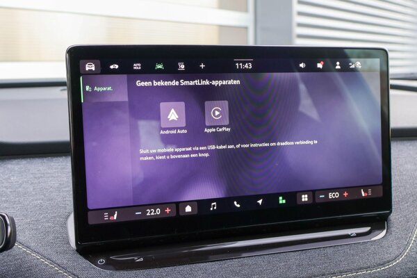 Apple Carplay/Android Auto Apple Carplay/Android Auto