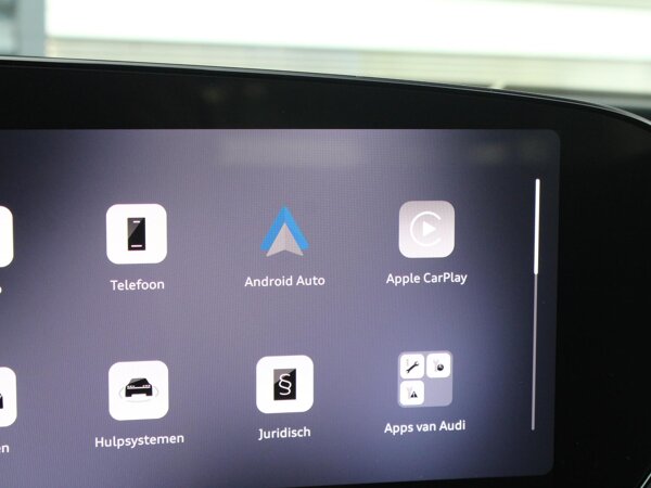 Apple Carplay/Android Auto Apple Carplay/Android Auto