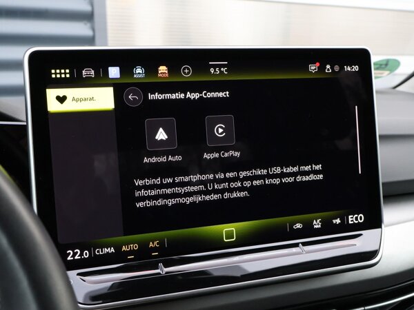 Apple Carplay/Android Auto Apple Carplay/Android Auto
