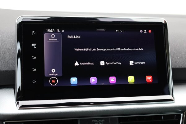 Apple Carplay/Android Auto Apple Carplay/Android Auto