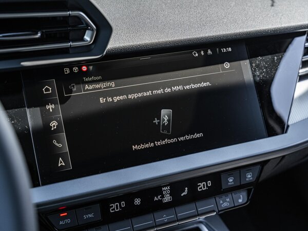 Apple Carplay/Android Auto Apple Carplay/Android Auto