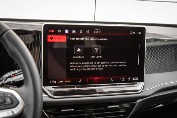 Apple Carplay/Android Auto Apple Carplay/Android Auto