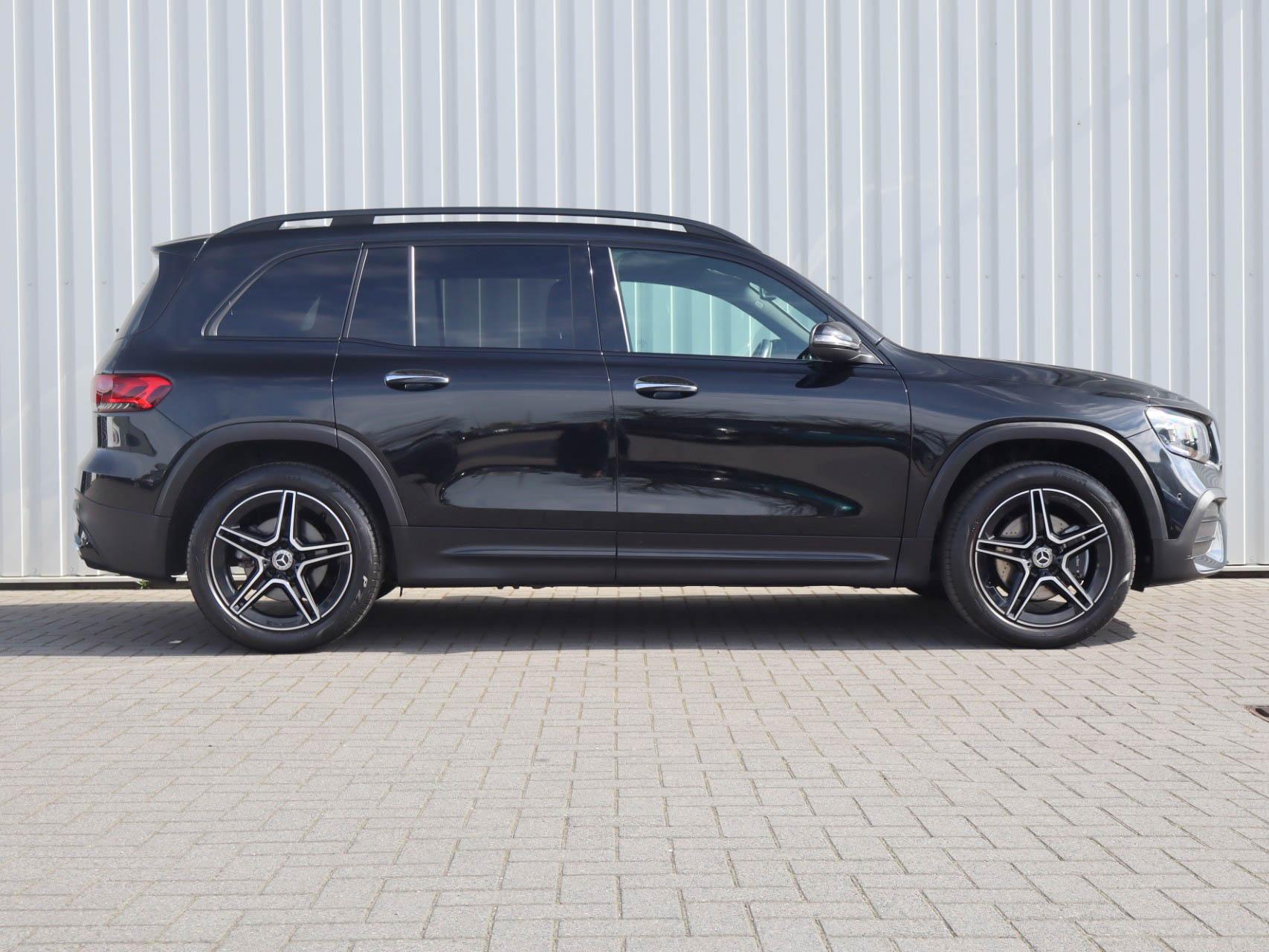 Mercedes-Benz GLB 180 AMG Line 7p. 136pk - Afbeelding 3