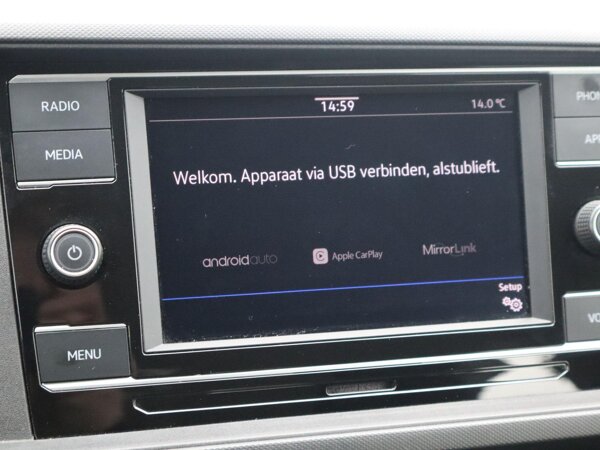 Apple Carplay/Android Auto Apple Carplay/Android Auto