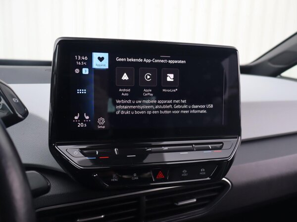 Apple Carplay/Android Auto Apple Carplay/Android Auto