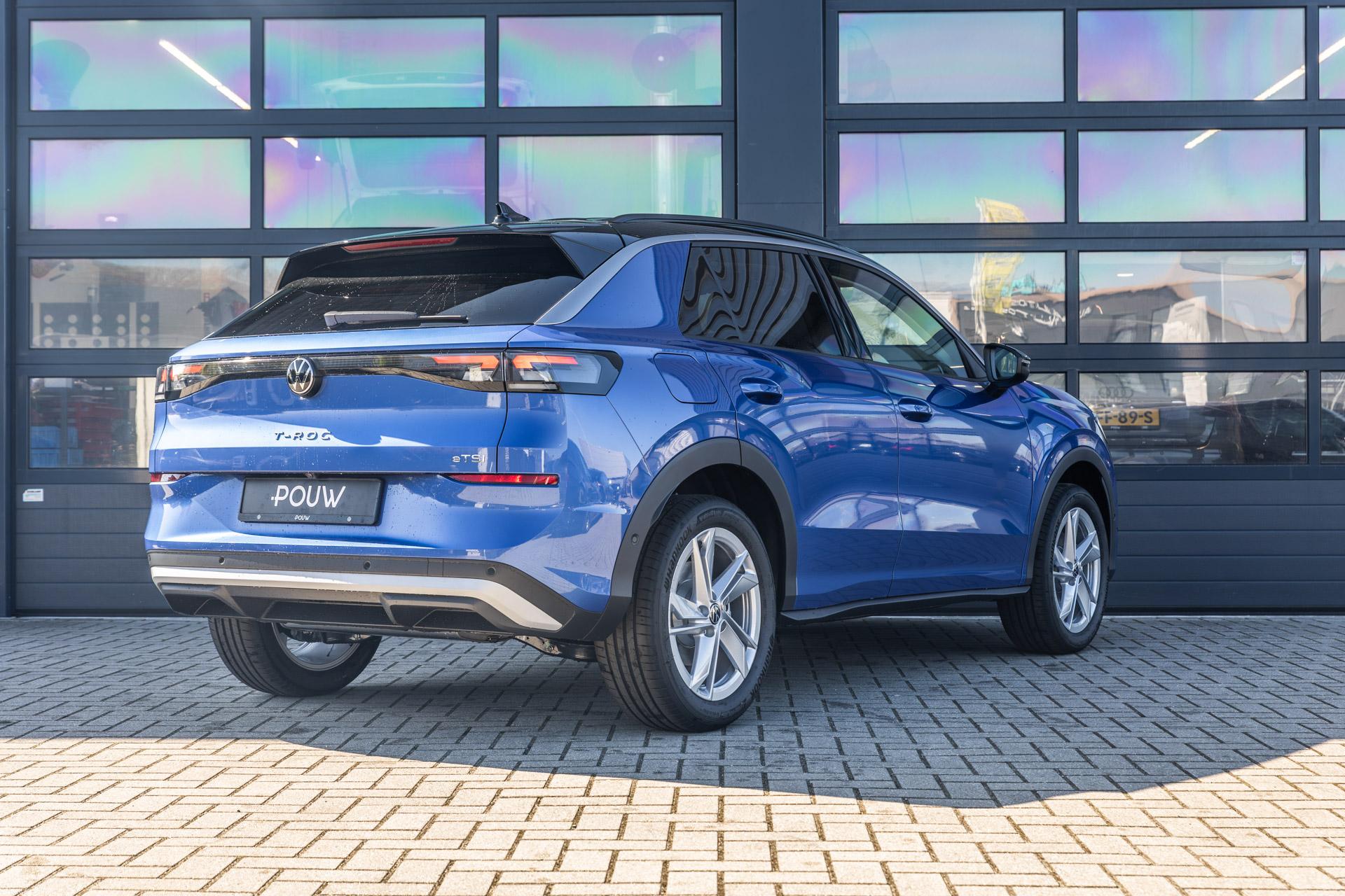 Volkswagen T-Roc 1.5 eTsi 115pk Life First Edition - Afbeelding 2