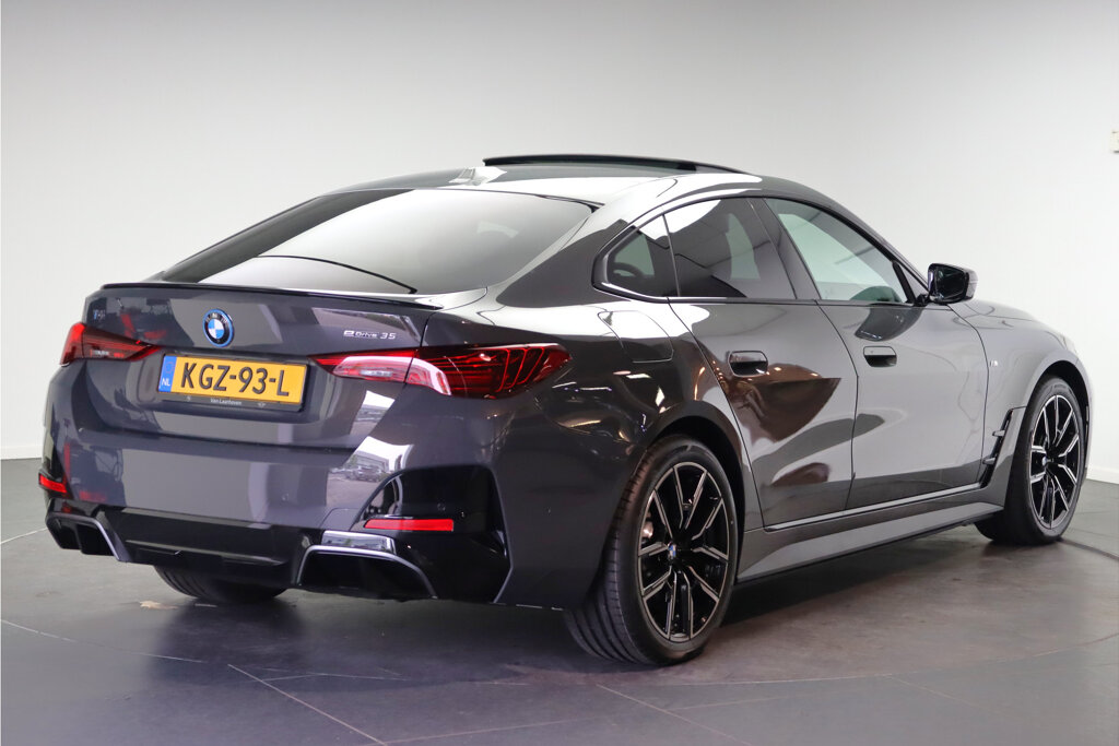 BMW i4 3