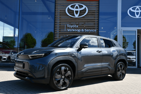 Toyota Urban Cruiser Executive 61 kWh