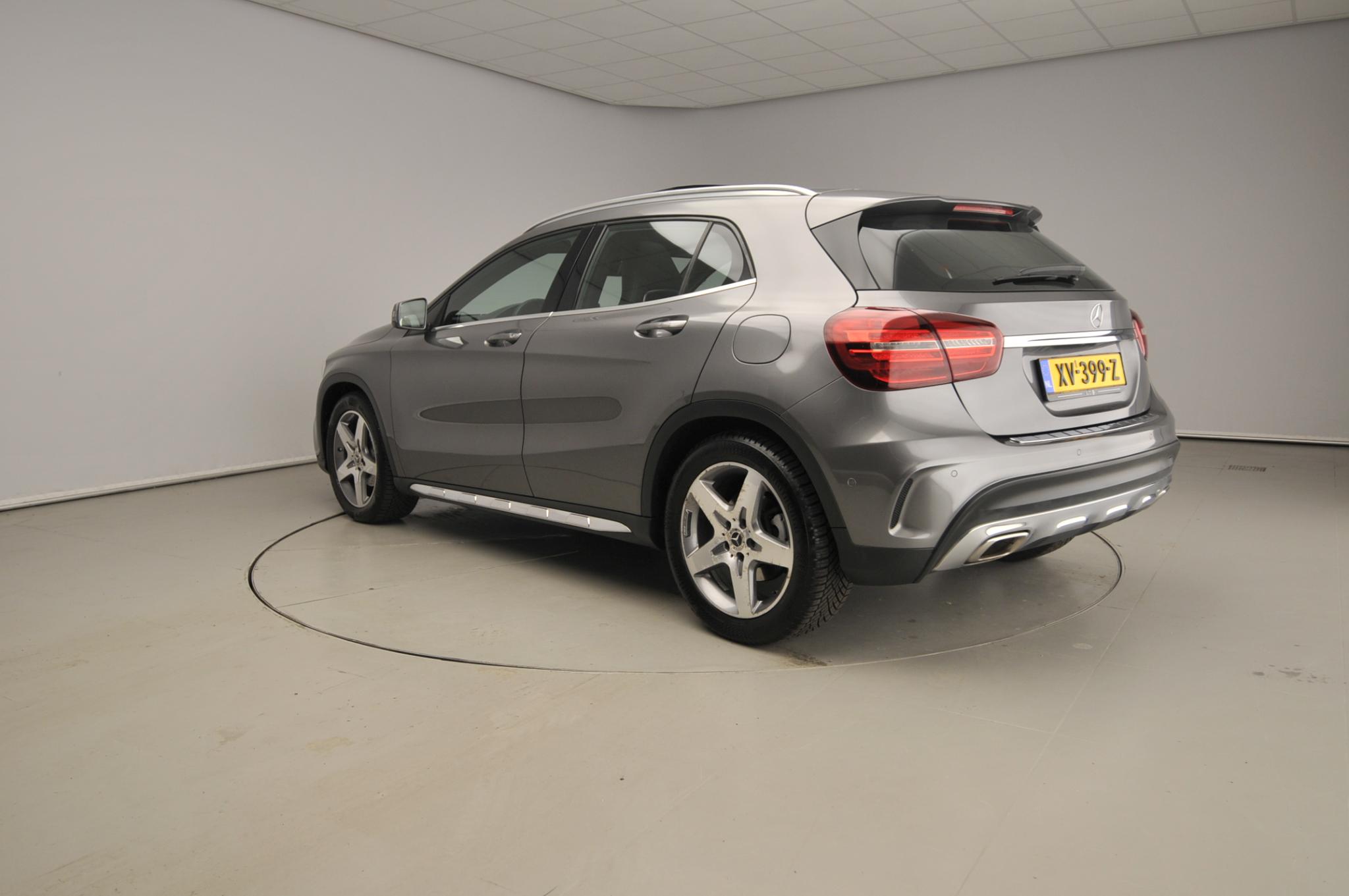 Mercedes-Benz GLA 180 Business Solution AMG - Afbeelding 2