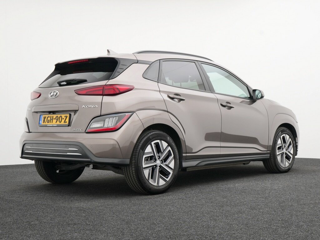 Hyundai Kona EV Fashion 64 kWh | Stoelverwarming | LED | SOH 100% - Afbeelding 2