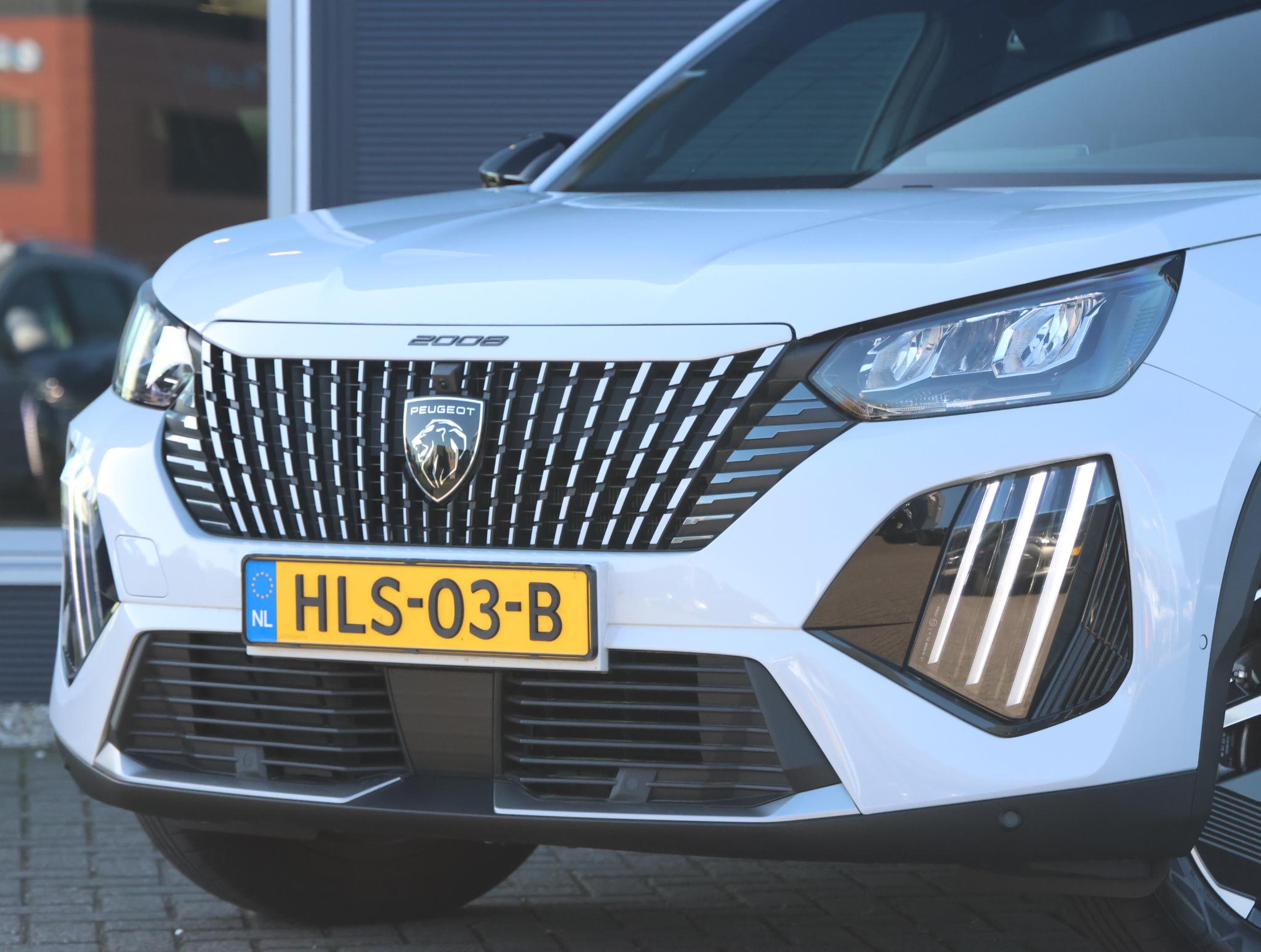 Peugeot e-2008
