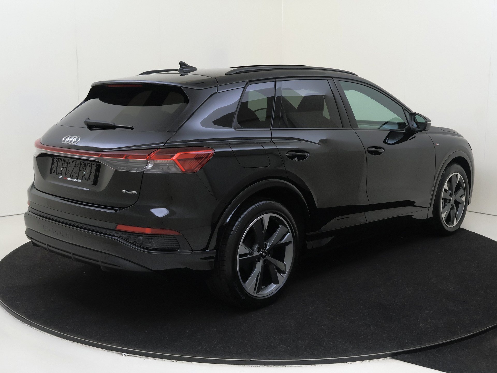Audi Q4 e-tron S edition Competition - Afbeelding 2