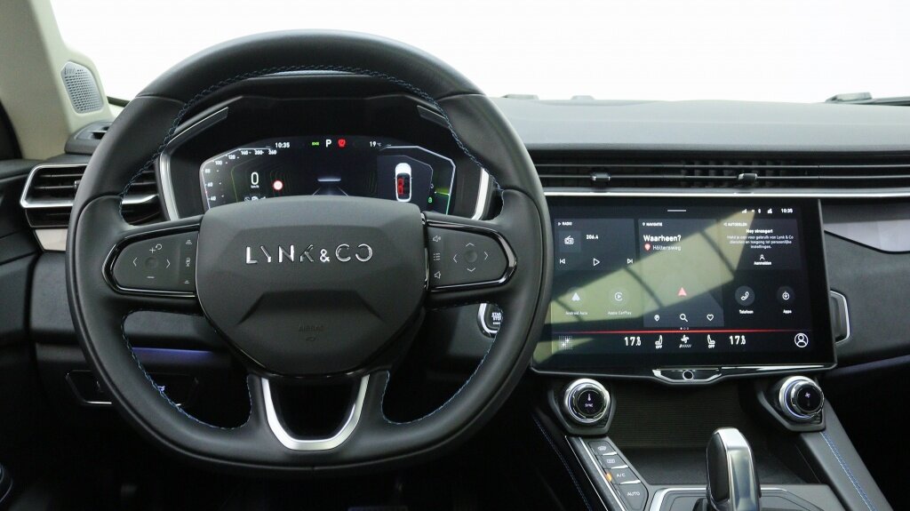 Lynk & Co 01 1.5 Plug-in | Trekhaak | Black Pack | All Seasons | - Afbeelding 3