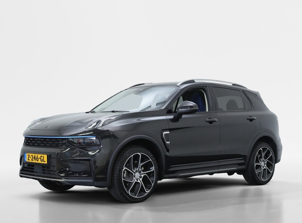 Lynk & Co 01 1.5 Plug-in | Trekhaak | Black Pack | All Seasons |