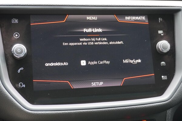 Apple Carplay/Android Auto