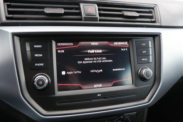 Apple Carplay/Android Auto