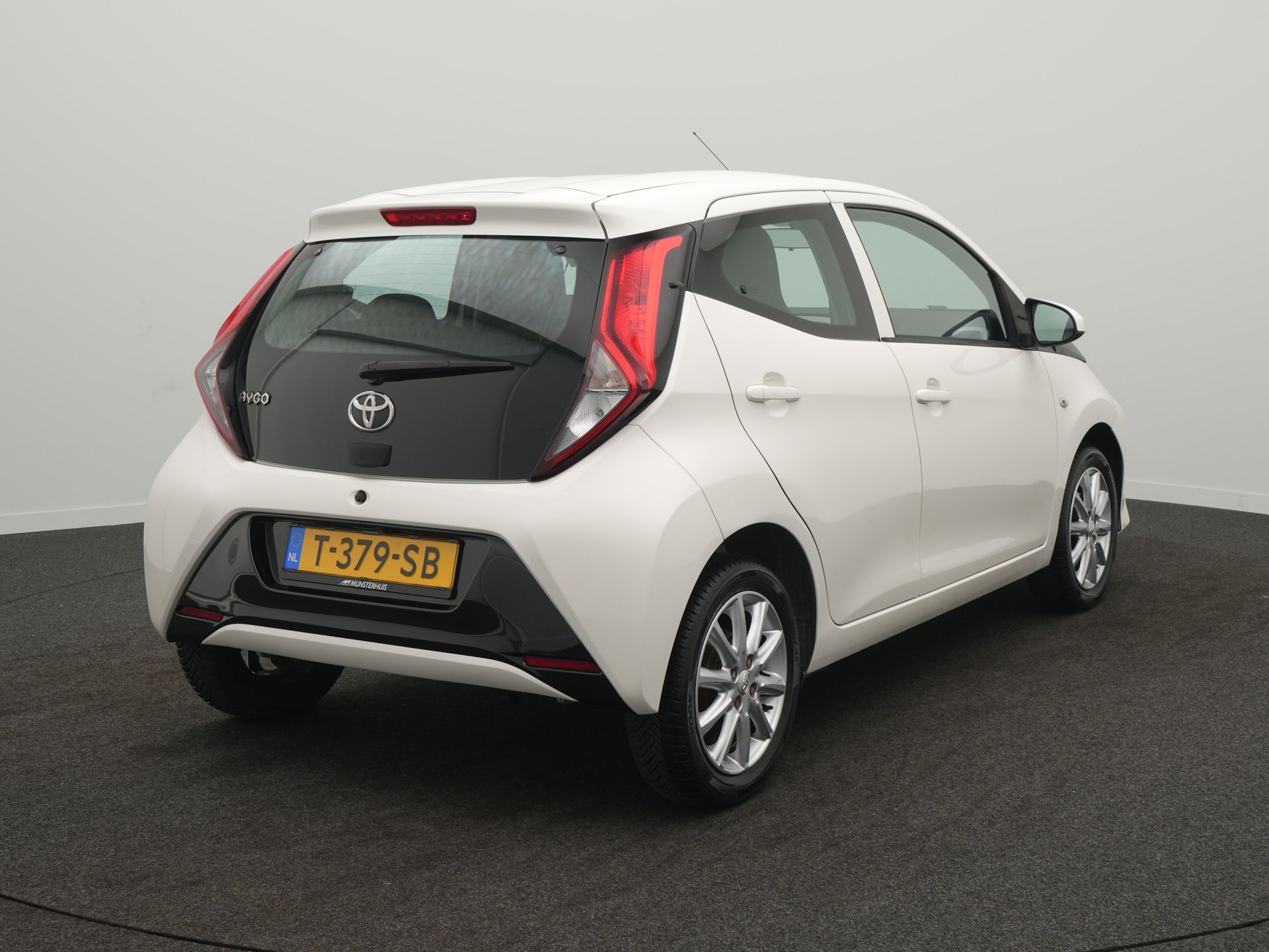 Toyota Aygo 1.0 VVT-i X-Play - Afbeelding 5