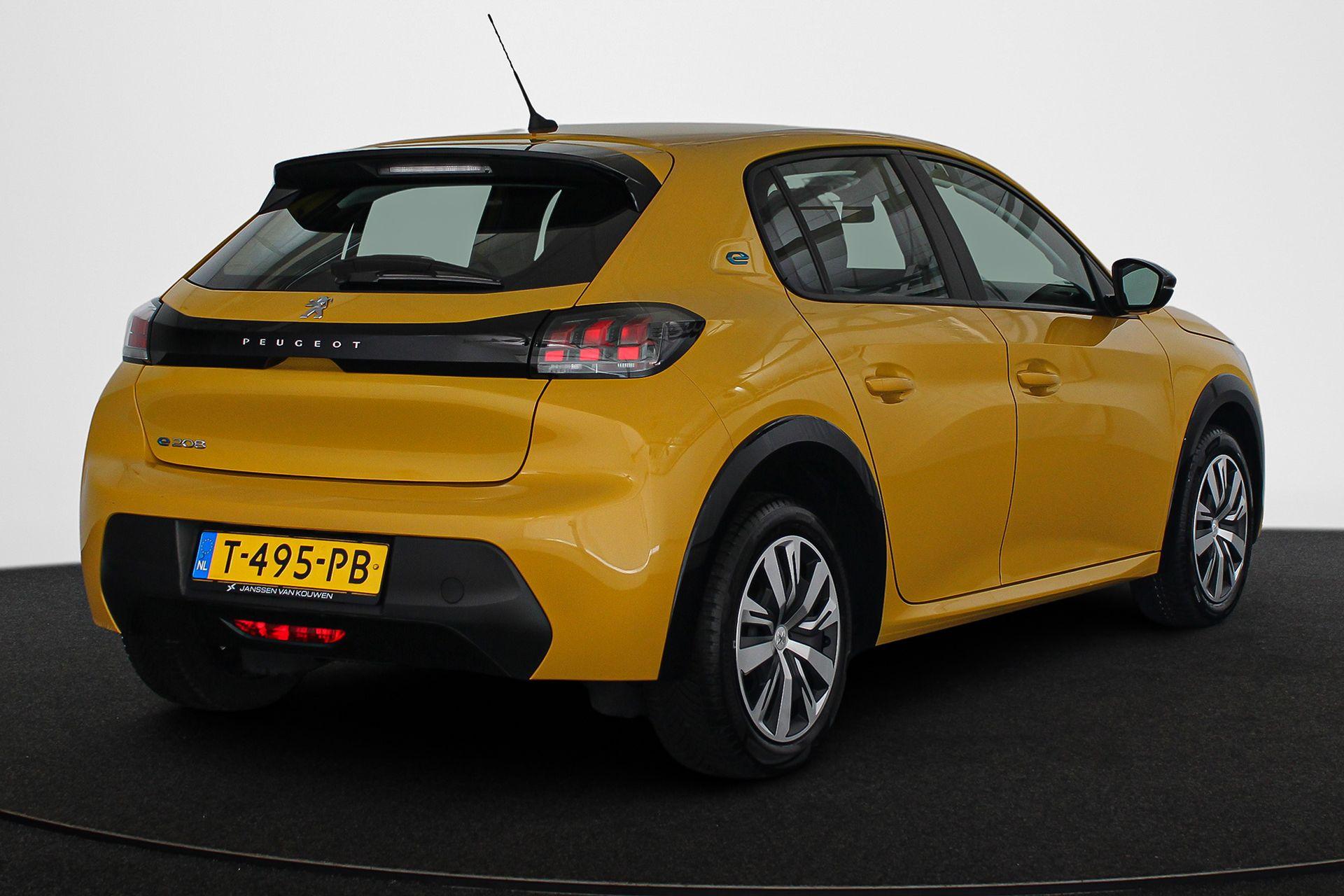 Peugeot e-208