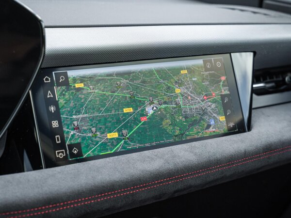 multimedia scherm passagier