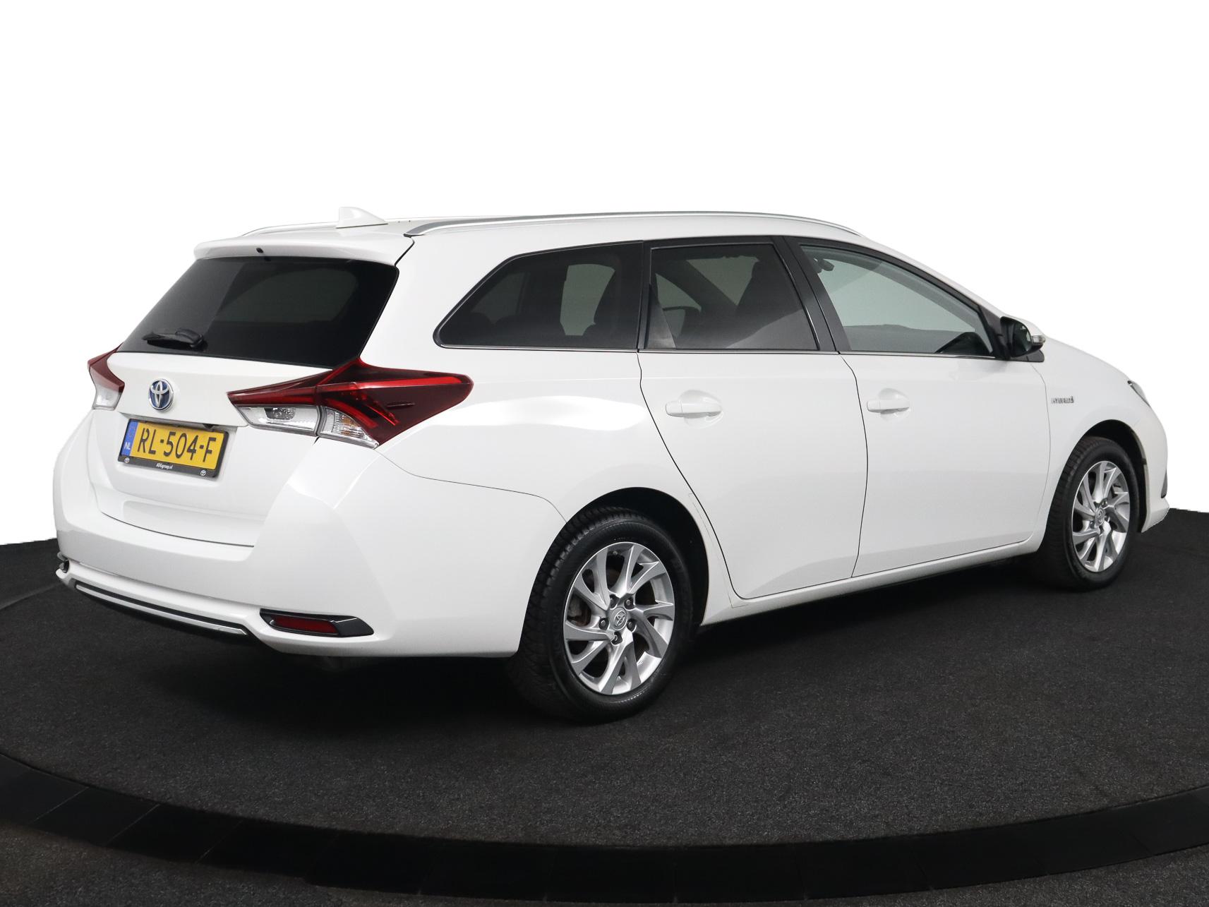 Toyota Auris Touring Sports 1.8 Hybrid Dynamic Go - Afbeelding 2