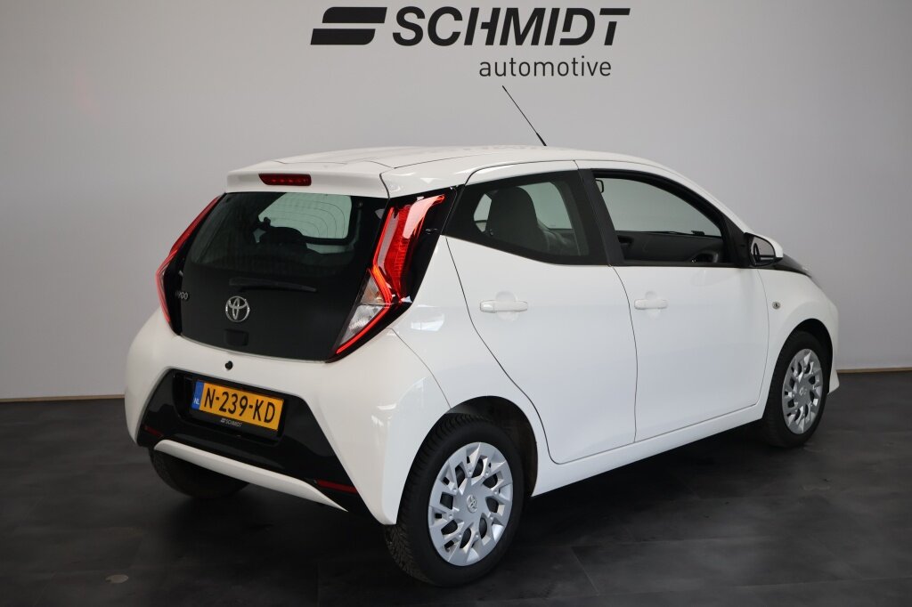 Toyota Aygo 1.0 VVT-i x-play | Airco | Carplay | Camera - Afbeelding 3