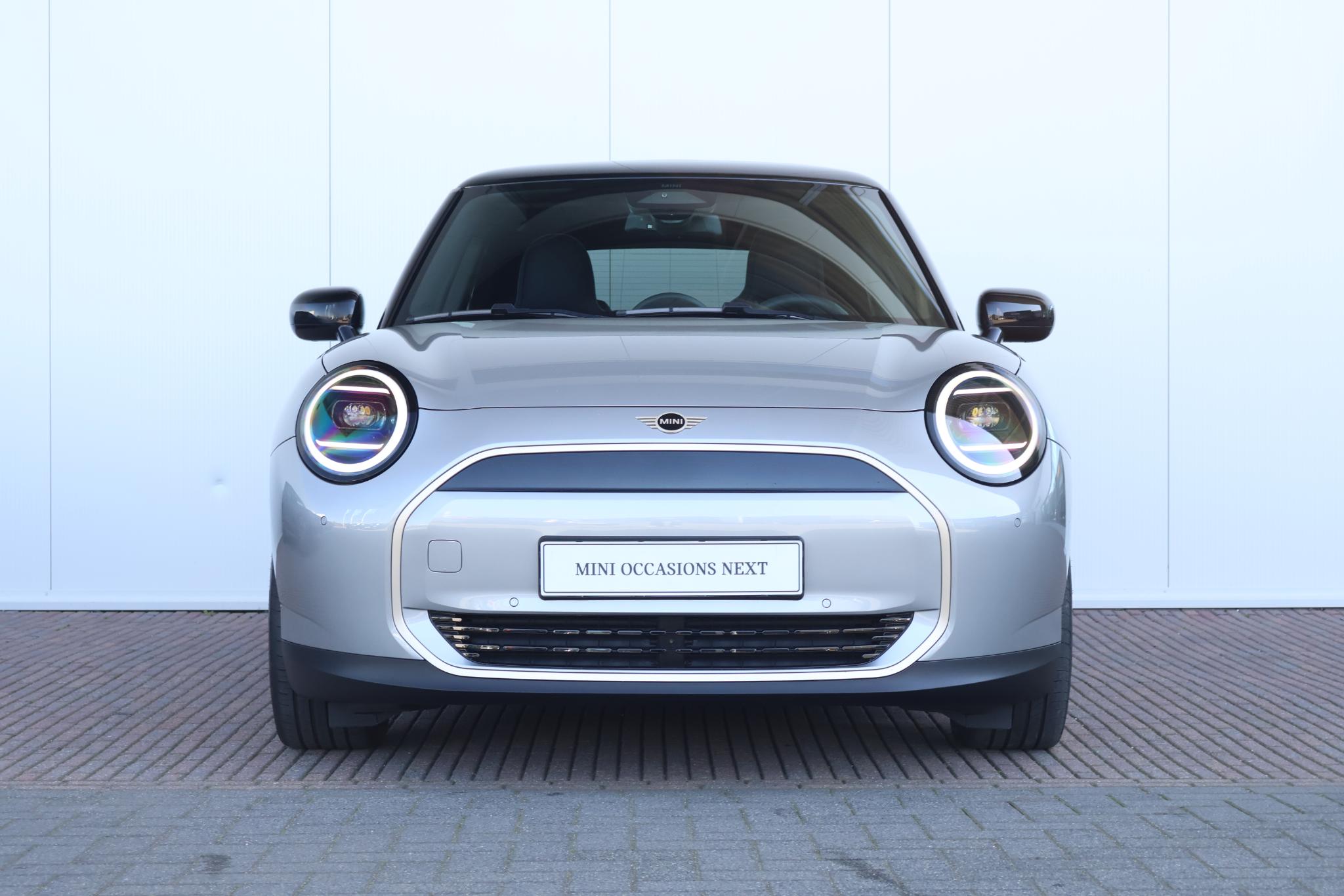 Mini Mini Cooper E Favoured M 40.7 kWh - Afbeelding 2