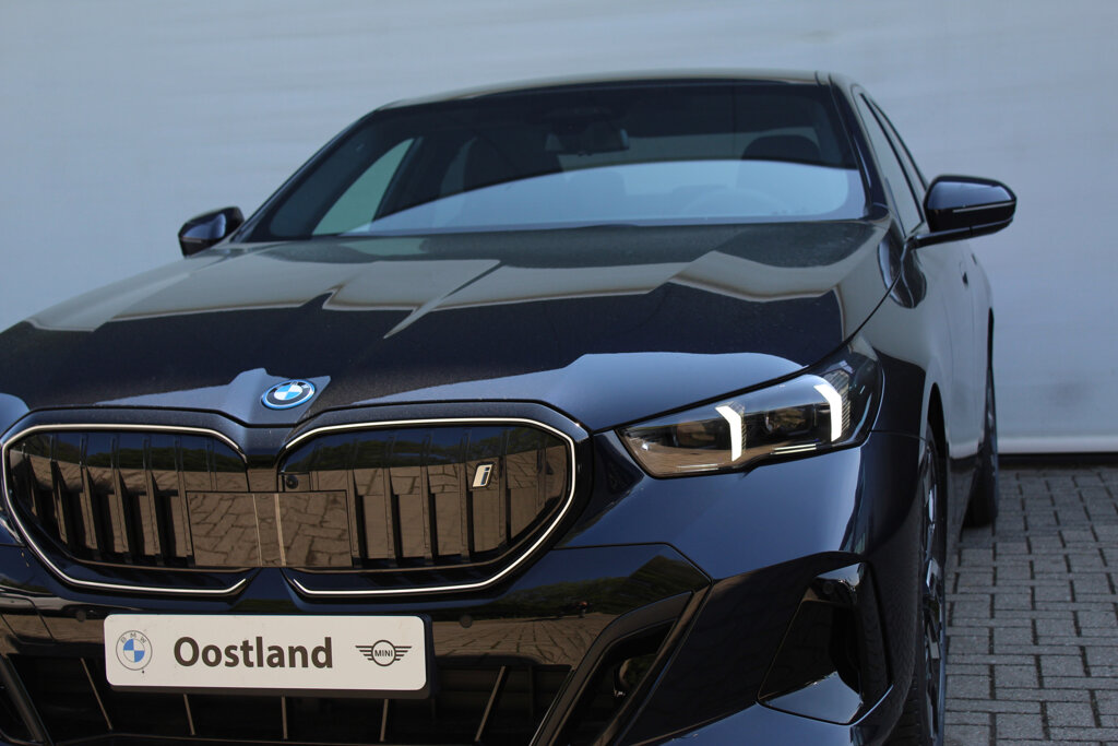 BMW i5 9