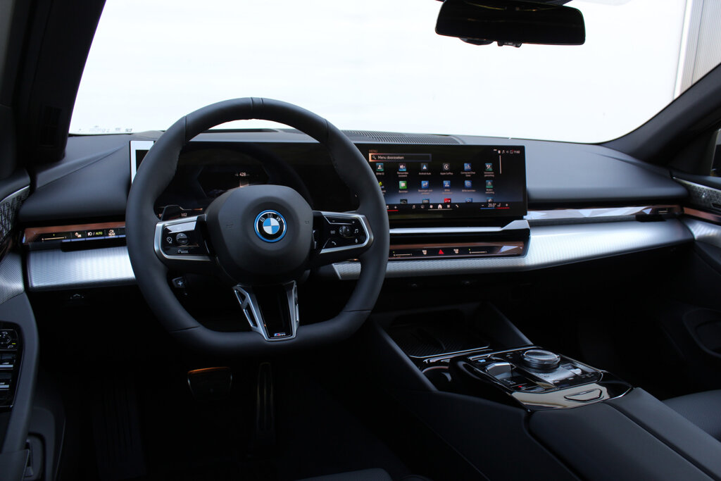 BMW i5 11