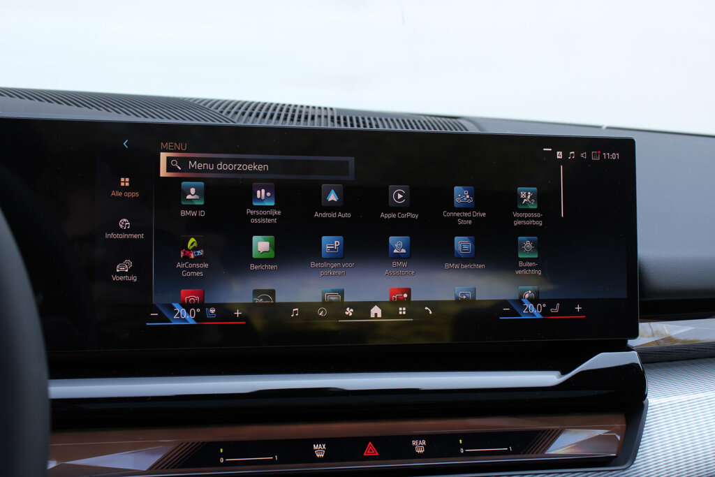 BMW i5 23