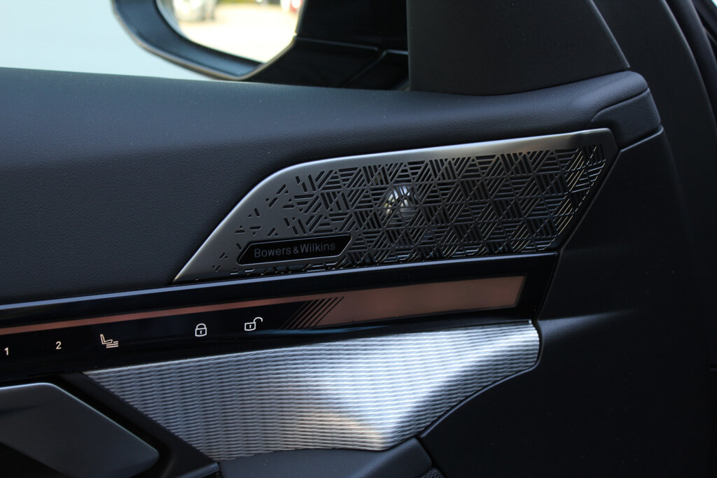 BMW i5 30