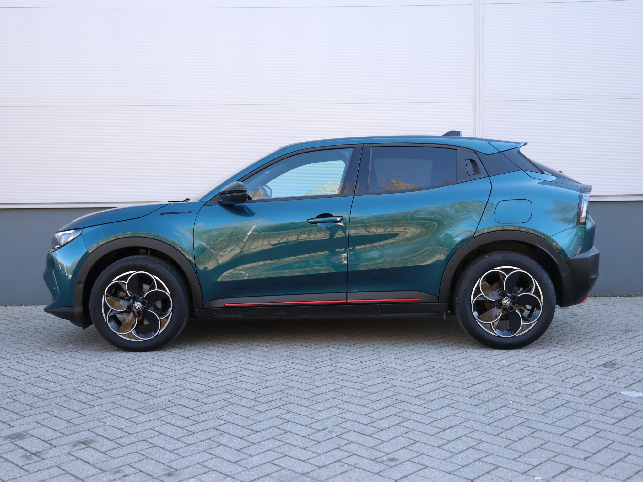 Alfa Romeo Junior Elettrica Speciale 54 kWh - Afbeelding 2
