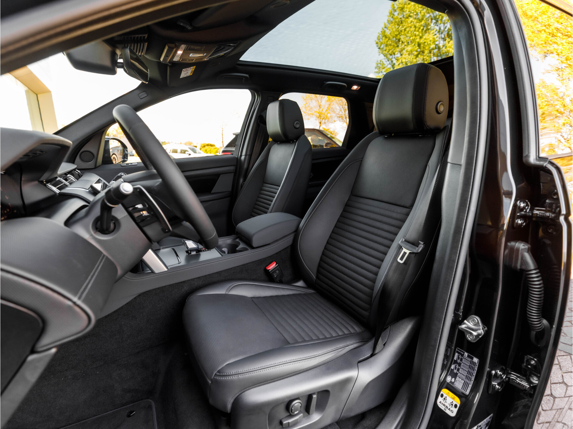 Land Rover Discovery Sport P270e PHEV Business Edition - Afbeelding 4