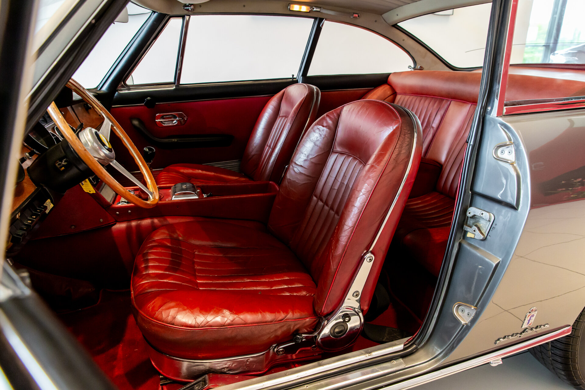Ferrari  330 GT 2+2 (Classiche Certified) ~Ferrari Munsterhuis~ - Afbeelding 5