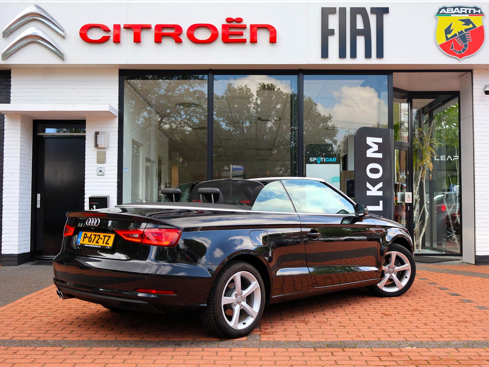 Audi A3 1.4 TFSI 140PK CoD Ambiente, Rijklaarprijs | Navigatie | 17 inch Lichtmetalen wielen | Bluetooth telefoonsysteem - Afbeelding 4